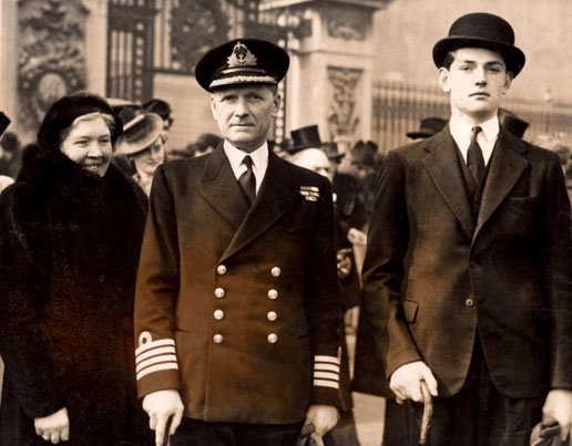 Eleanor, Jack and Charles Jauncey at Buckingham Palace (27 Mar 1943)