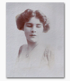Photograph of Helen Agnes Post at the time of her marriage to Monty Eliot (1910), Port Eliot Collection